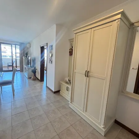 каса реал с 2 спальнями Apartmán