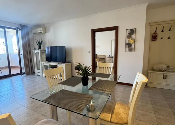 каса реал с 2 спальнями Apartament