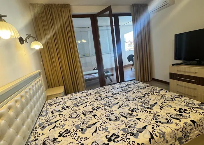 каса реал с 2 спальнями Apartment *